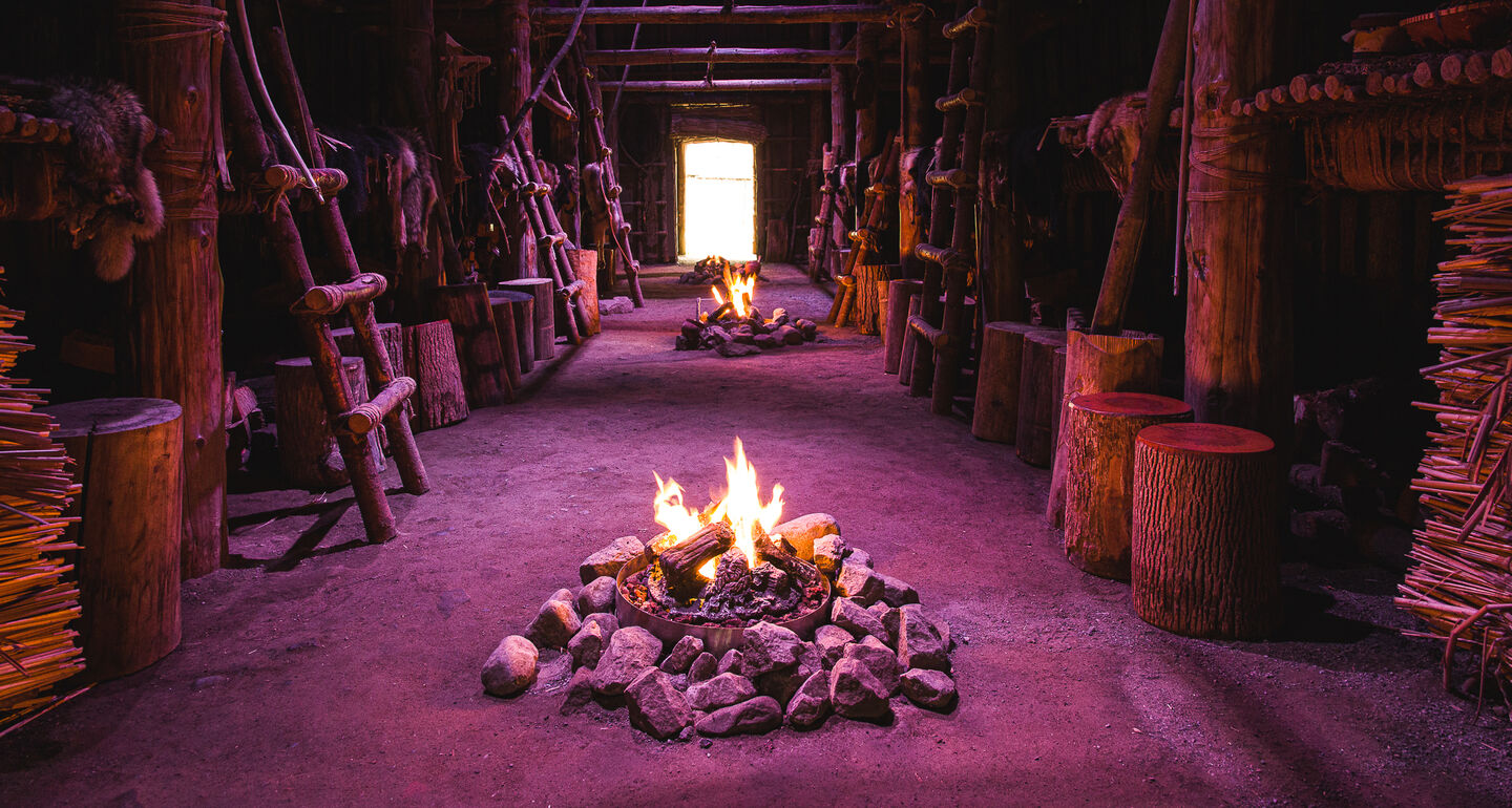 Hôtel-Musée Premières Nations région de québec maison longue