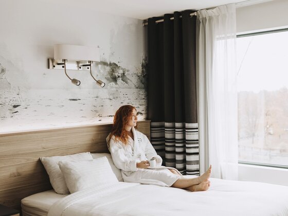 Hôtel Château Joliette - Lanaudière - Relaxing in bed