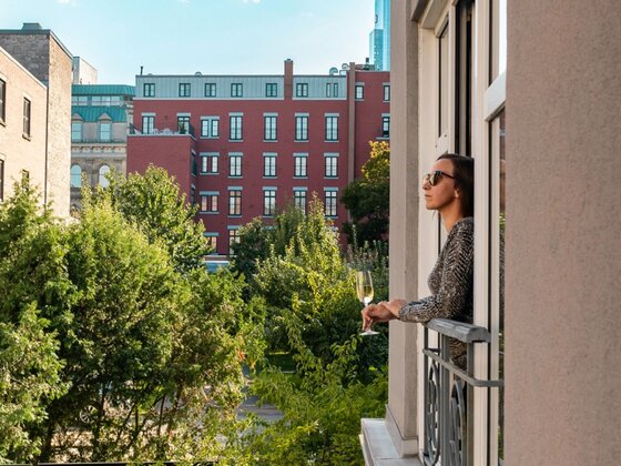 Hôtel Saint-Sulpice - Montreal - Romantic Getaway