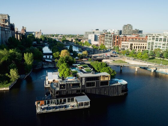 Hôtel Saint-Sulpice - Montréal - Bota Bota spa-sur-l'eau - Relaxing Getaway