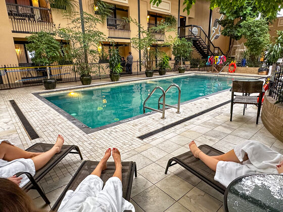 Hôtel L'Oiselière Montmagny - Chaudières-Appalaches - Relaxing in the atrium