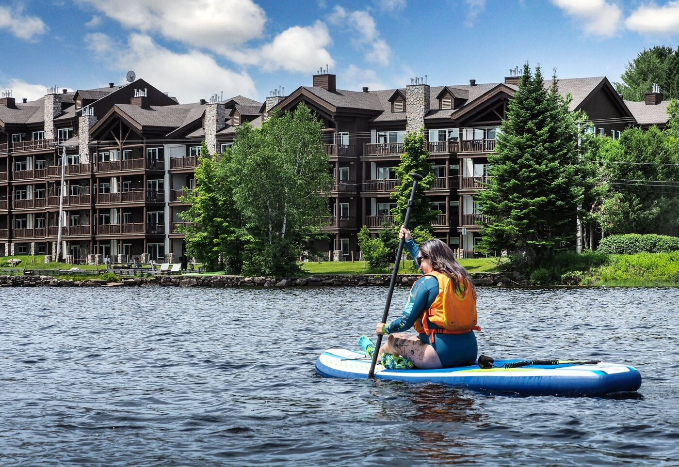 Le Grand Lodge Mont-Tremblant - Laurentians - Fun at the lake