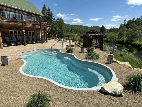 Auberge du Vieux Moulin Lanaudière spa extérieur