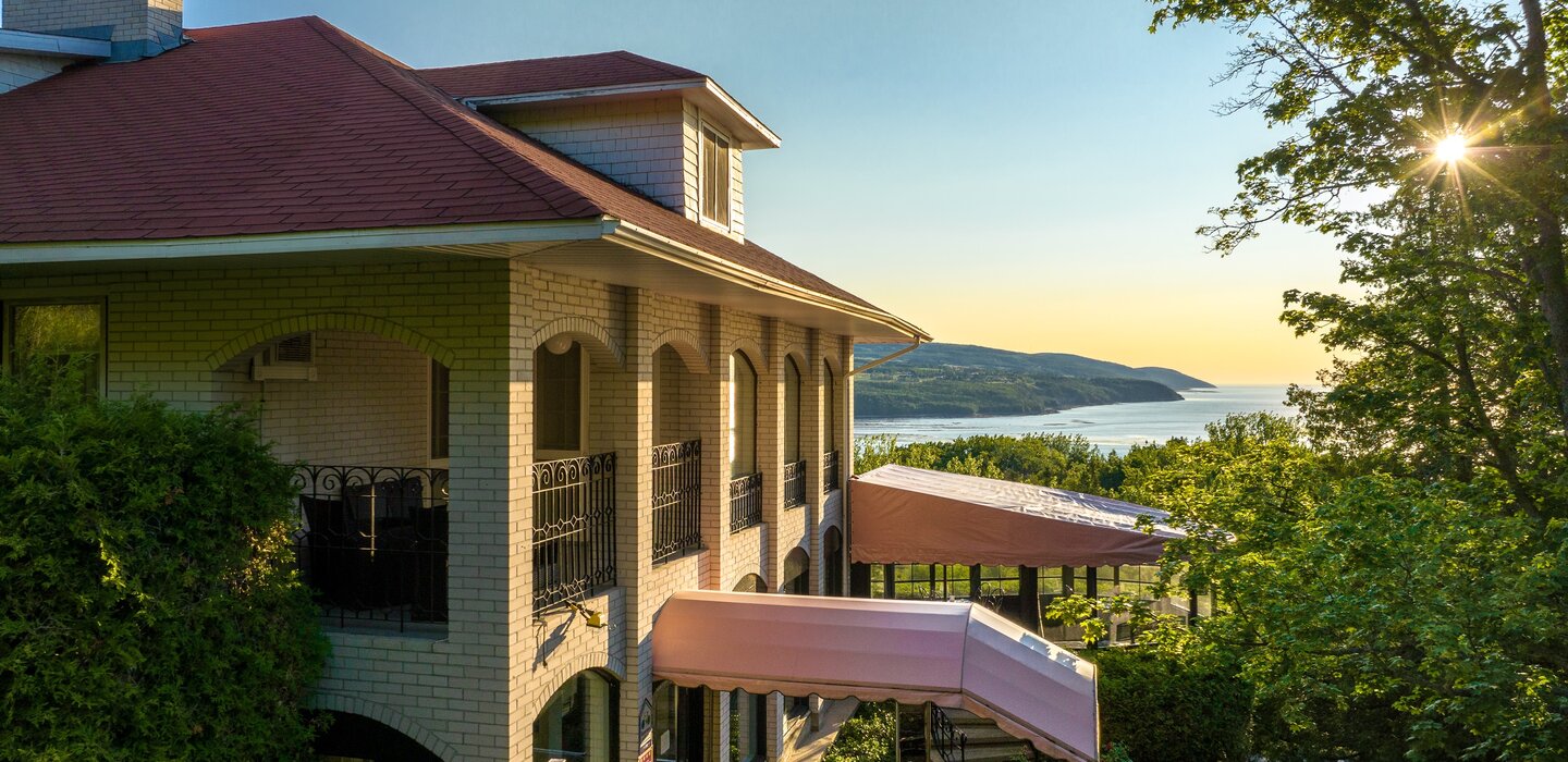 Auberge des Falaises - Charlevoix - Summer