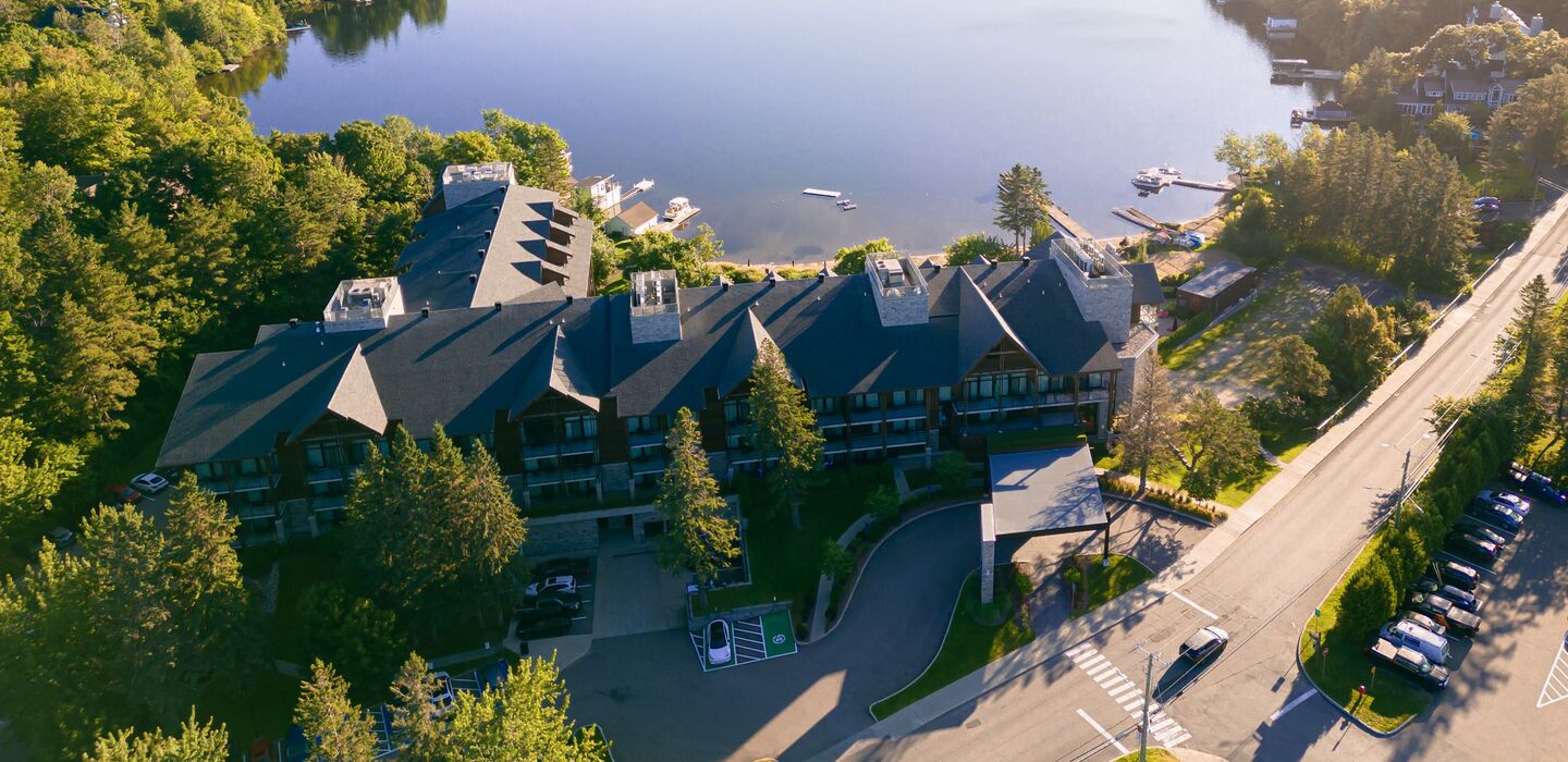 Entourage sur-le-Lac Resort Québec