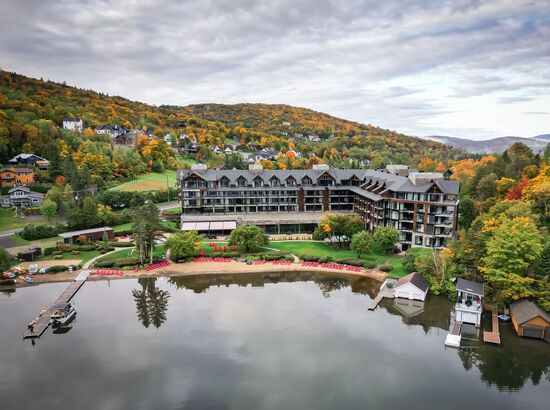 Entourage sur-le-Lac Resort Québec