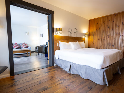 Auberge du Lac Taureau Lanaudière King suite