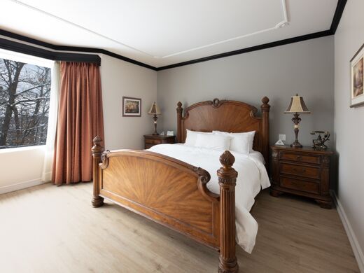 Superior suite plus Auberge de la Montagne Coupee